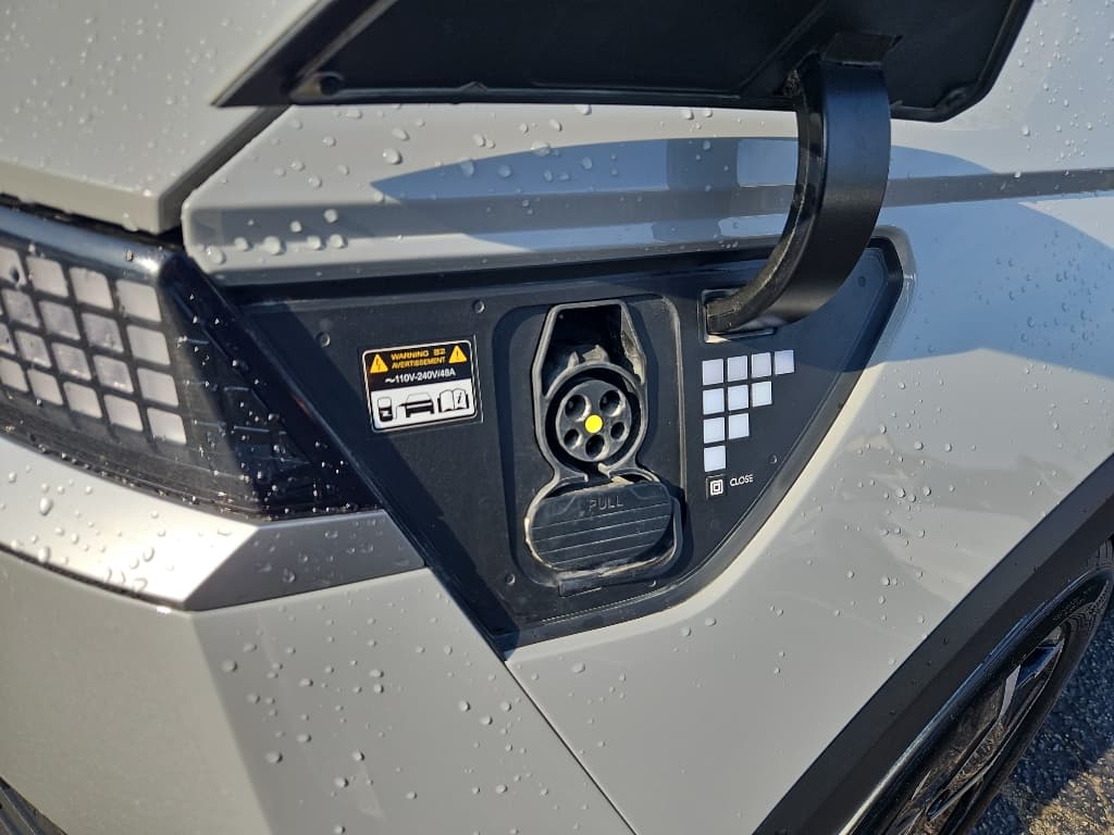 2023 Hyundai IONIQ 5 view 5