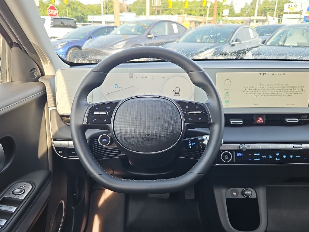 2023 Hyundai IONIQ 5 view 8