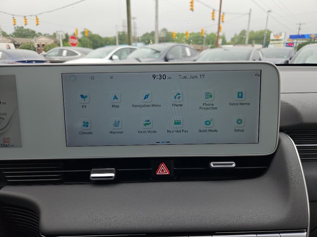 2023 Hyundai IONIQ 5 view 11