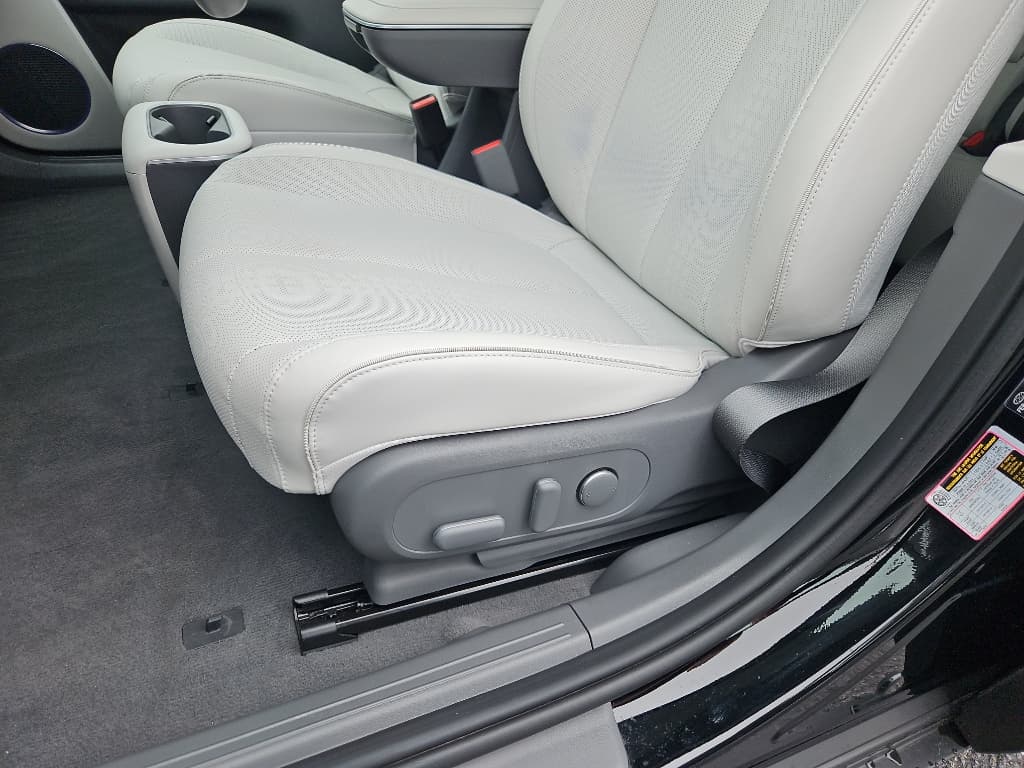 2023 Hyundai IONIQ 5 view 7
