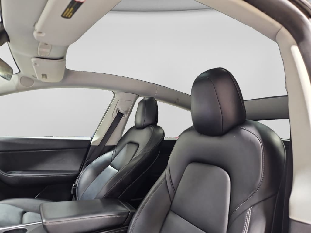 2021 Tesla Model Y view 22