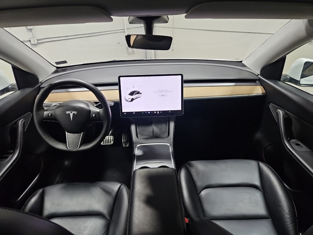 2021 Tesla Model Y view 13