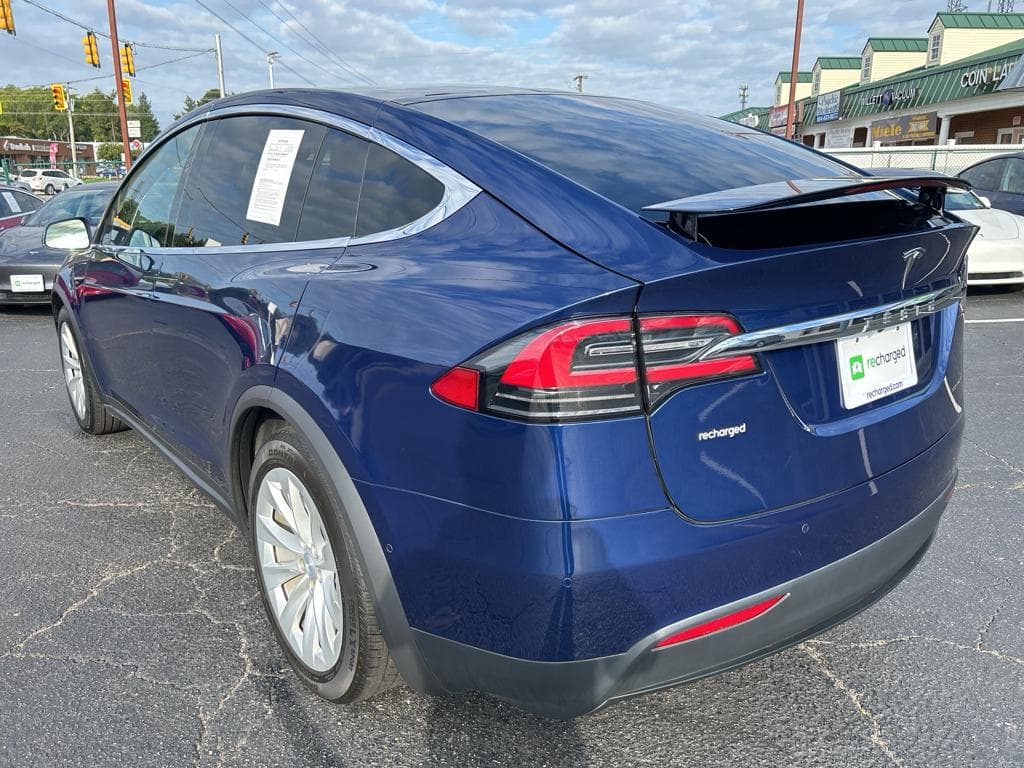 2019 Tesla Model X view 2