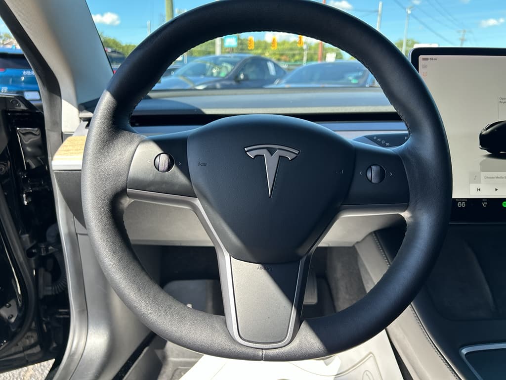 2022 Tesla Model 3 view 6