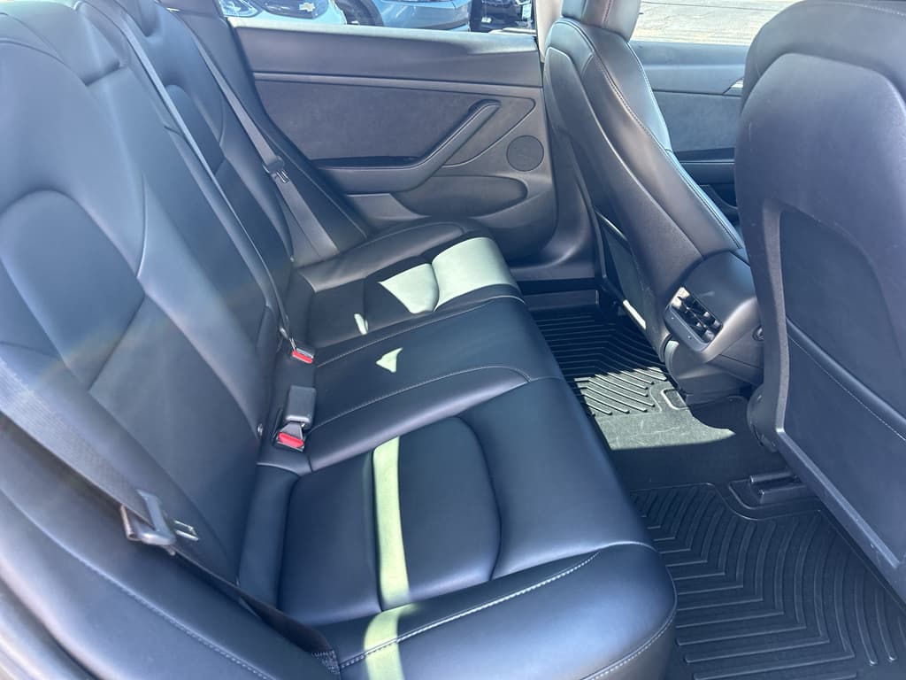 2022 Tesla Model 3 view 17