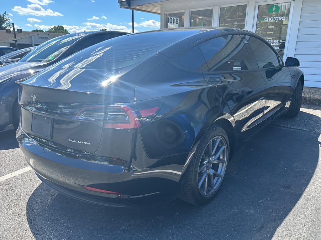2022 Tesla Model 3 view 3