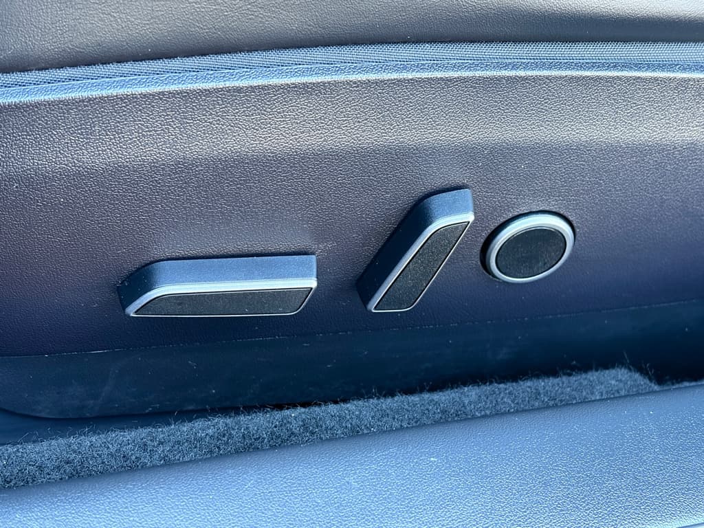 2022 Tesla Model 3 view 6