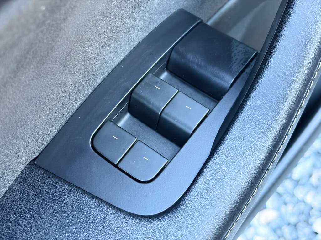 2022 Tesla Model 3 view 7