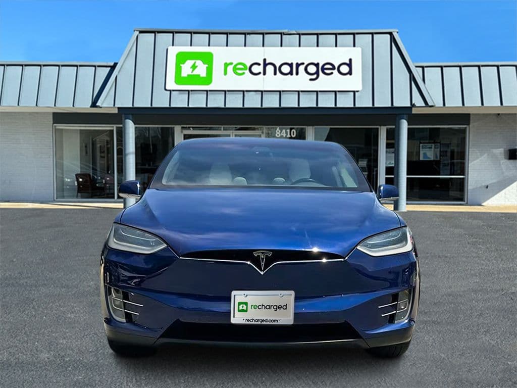 2019 Tesla Model X view 2