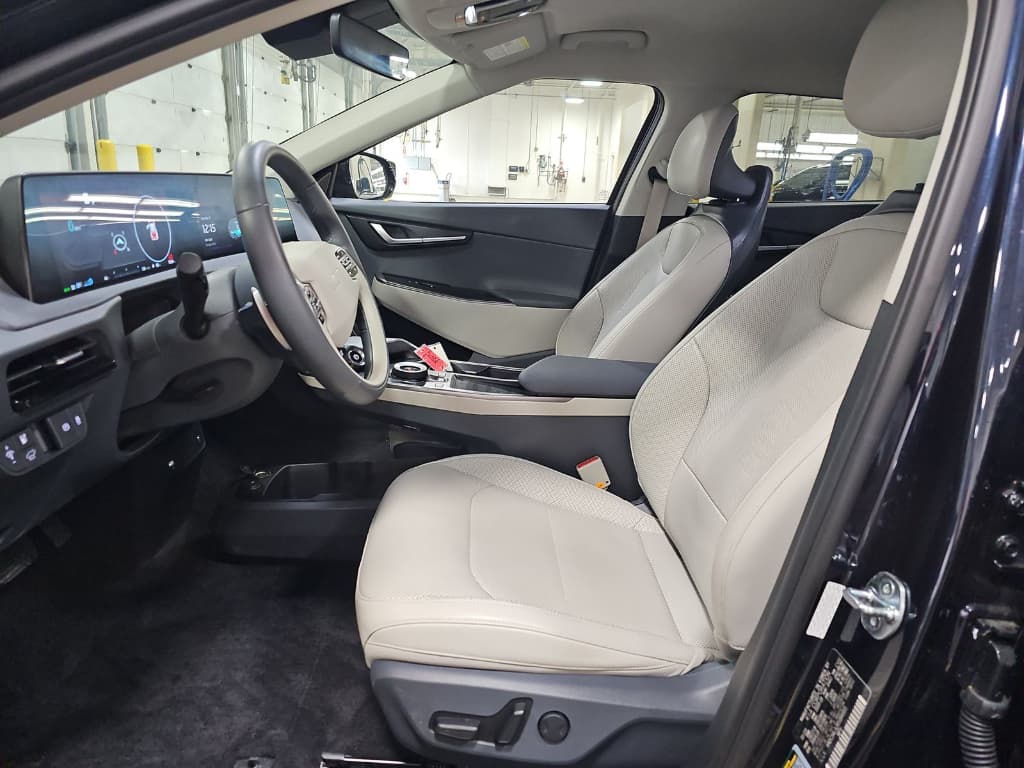 2024 Kia EV6 view 5