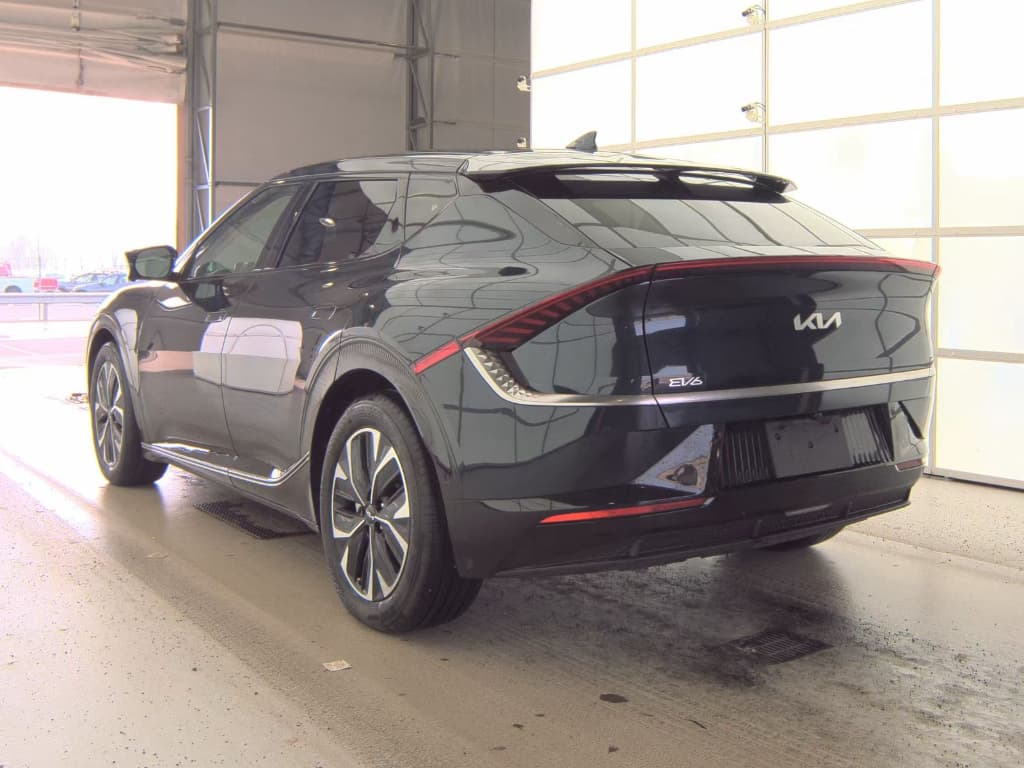 2024 Kia EV6 view 4