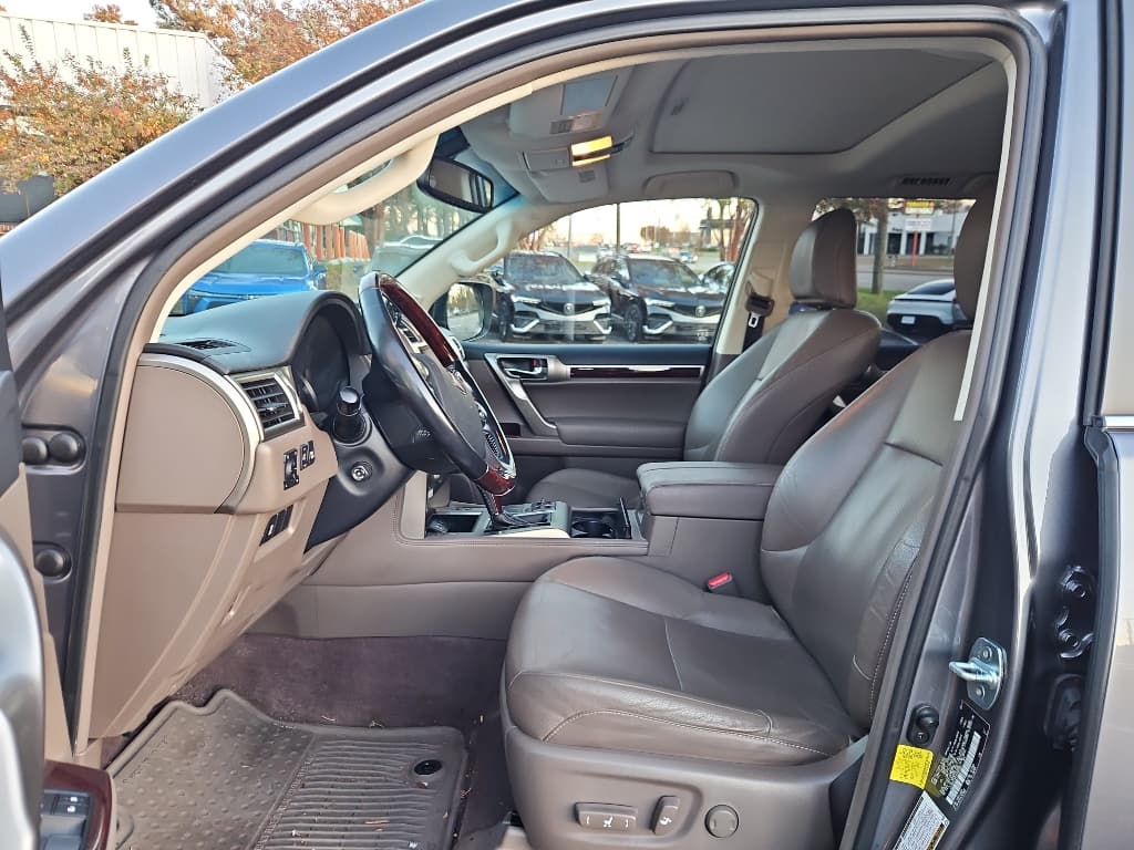 2018 Lexus GX 460 view 5