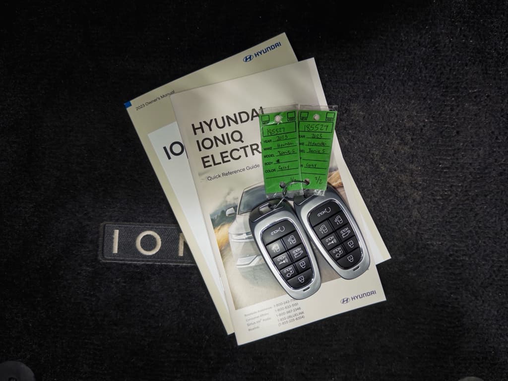 2023 Hyundai IONIQ 5 view 25