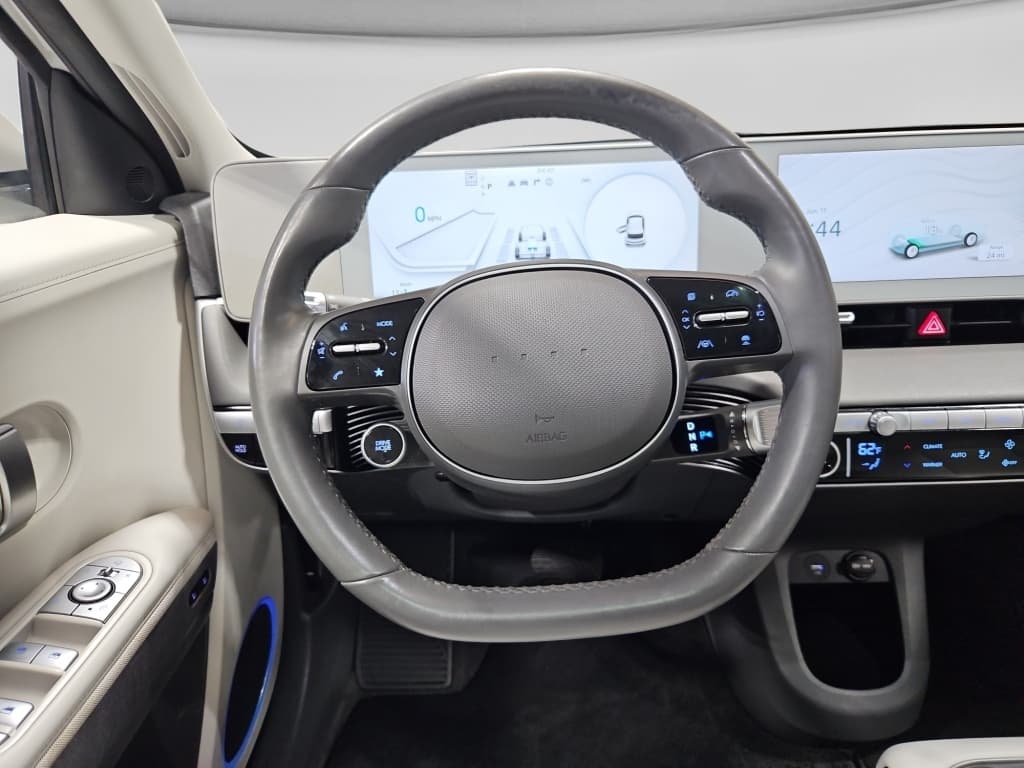2023 Hyundai IONIQ 5 view 7