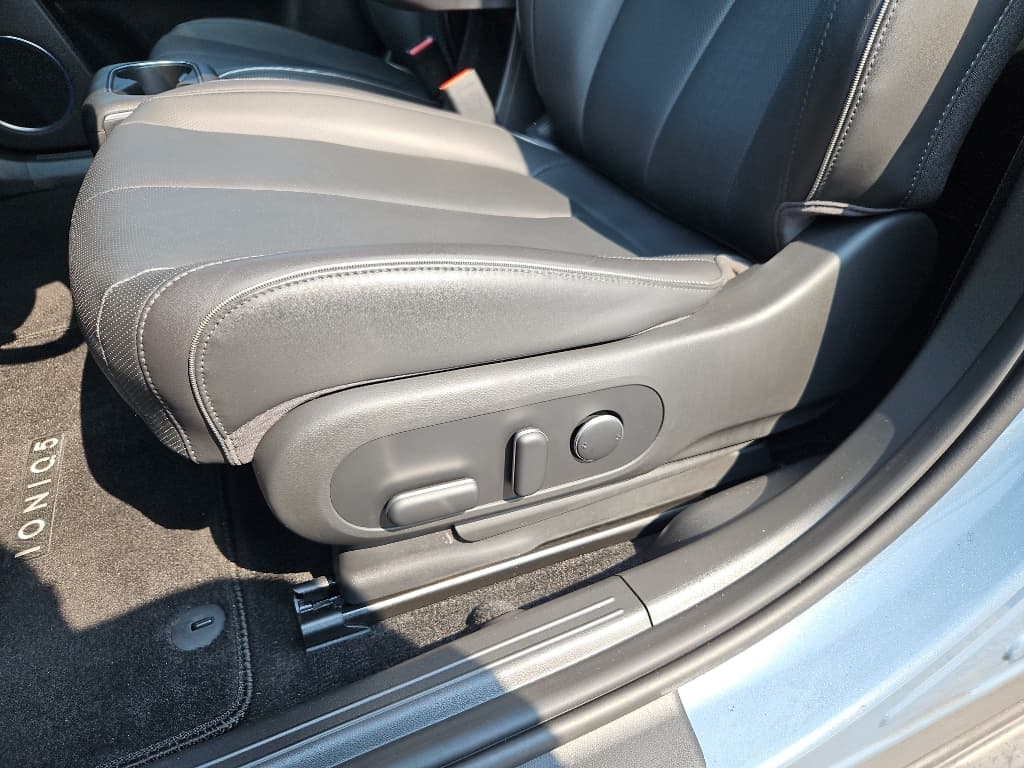 2023 Hyundai IONIQ 5 view 7