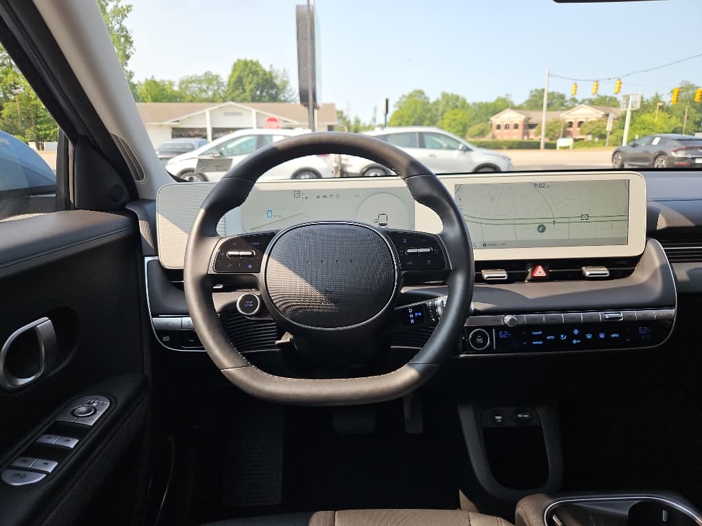 2023 Hyundai IONIQ 5 view 8