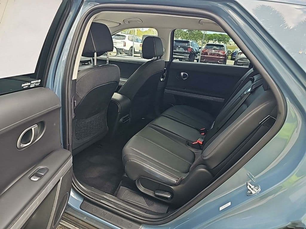2023 Hyundai IONIQ 5 view 6