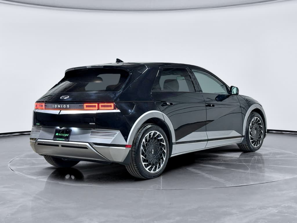 2023 Hyundai IONIQ 5 view 3