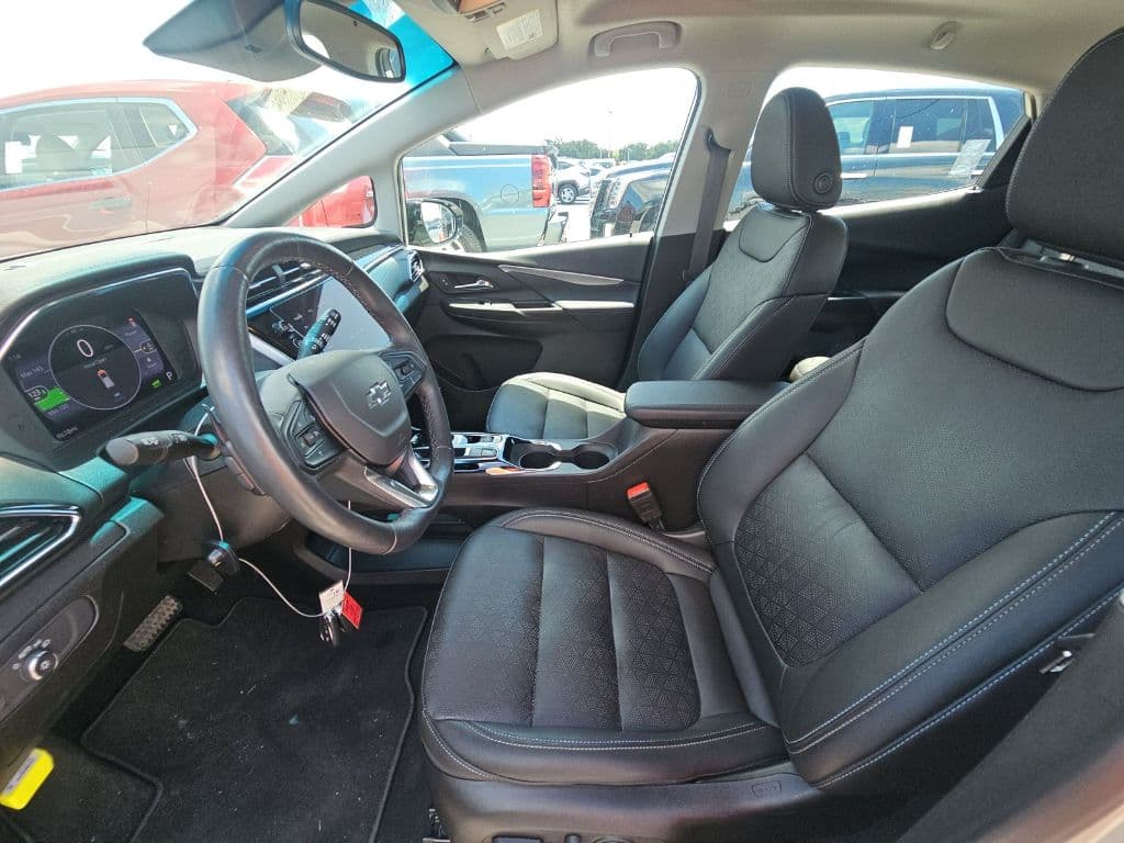 2023 Chevrolet Bolt EV view 7