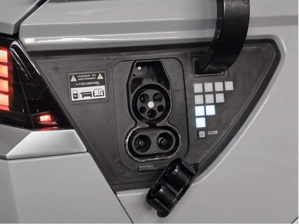 2023 Hyundai IONIQ 5 view 5