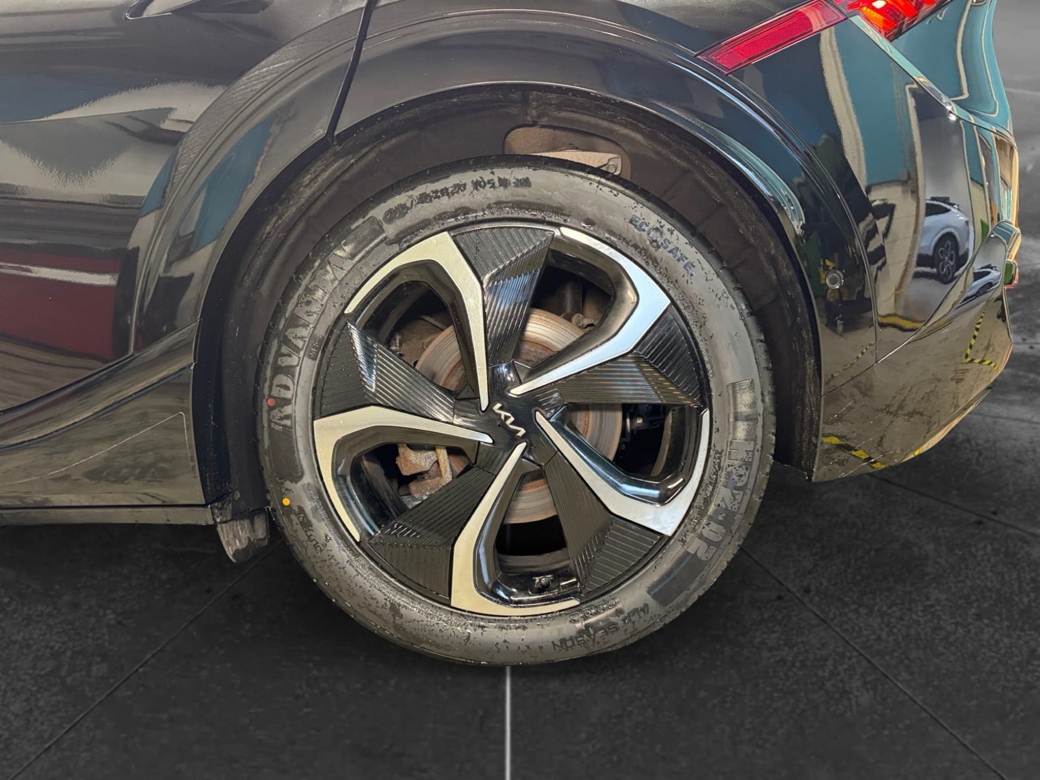 2024 Kia EV6 view 34