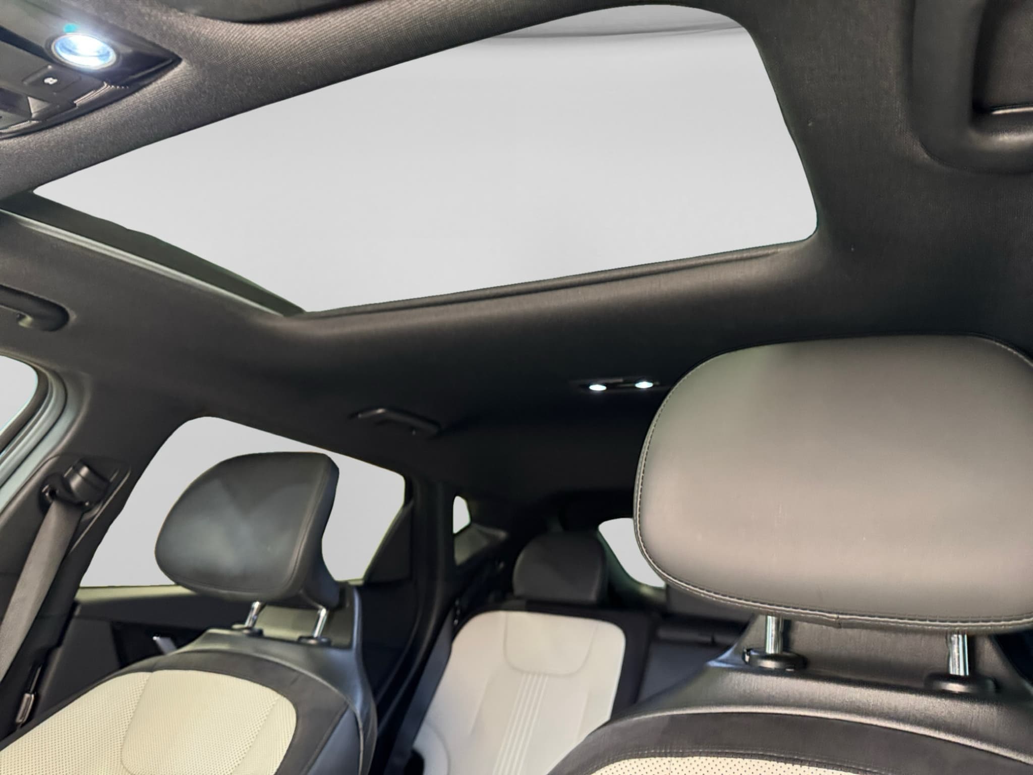 2024 Kia EV6 view 25