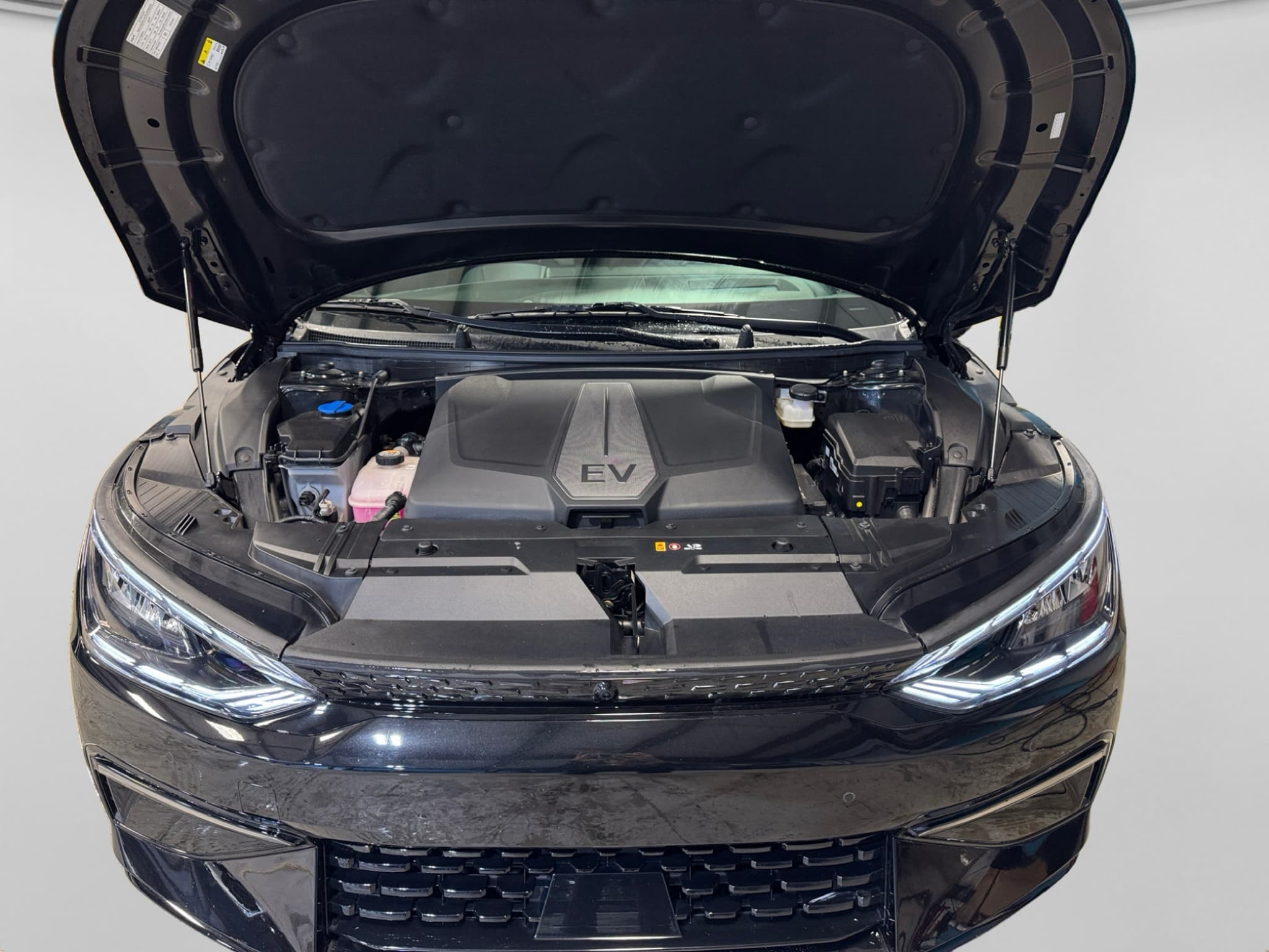 2024 Kia EV6 view 26