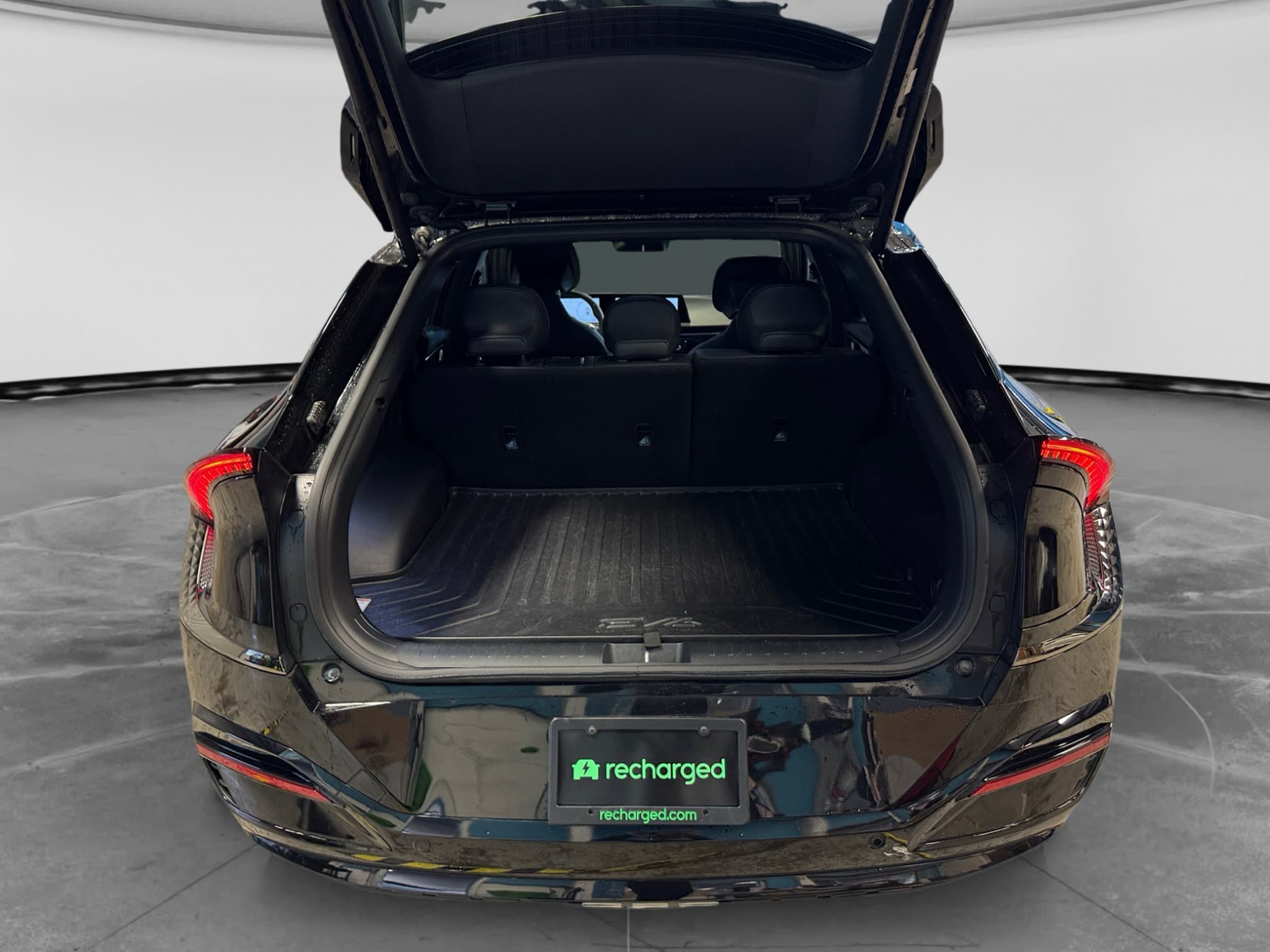 2024 Kia EV6 view 28