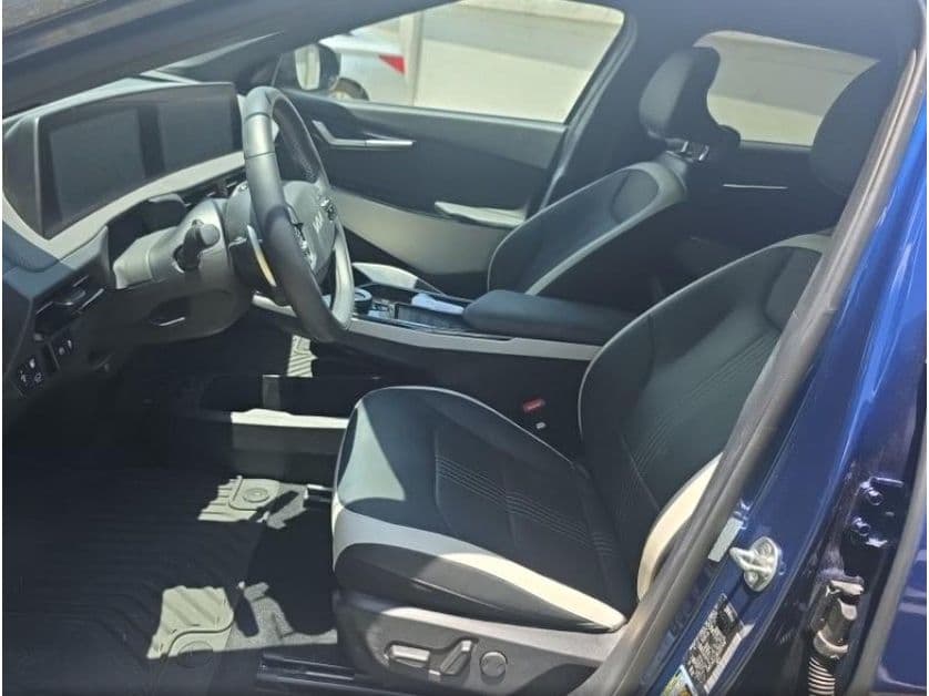 2024 Kia EV6 view 5