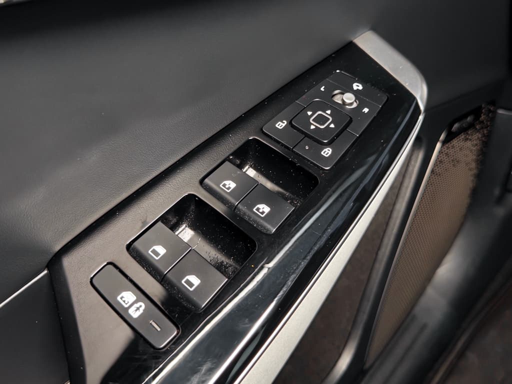 2024 Kia EV6 view 7