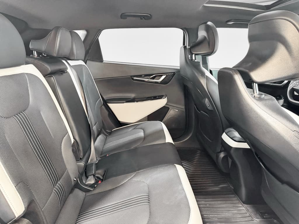 2024 Kia EV6 view 18