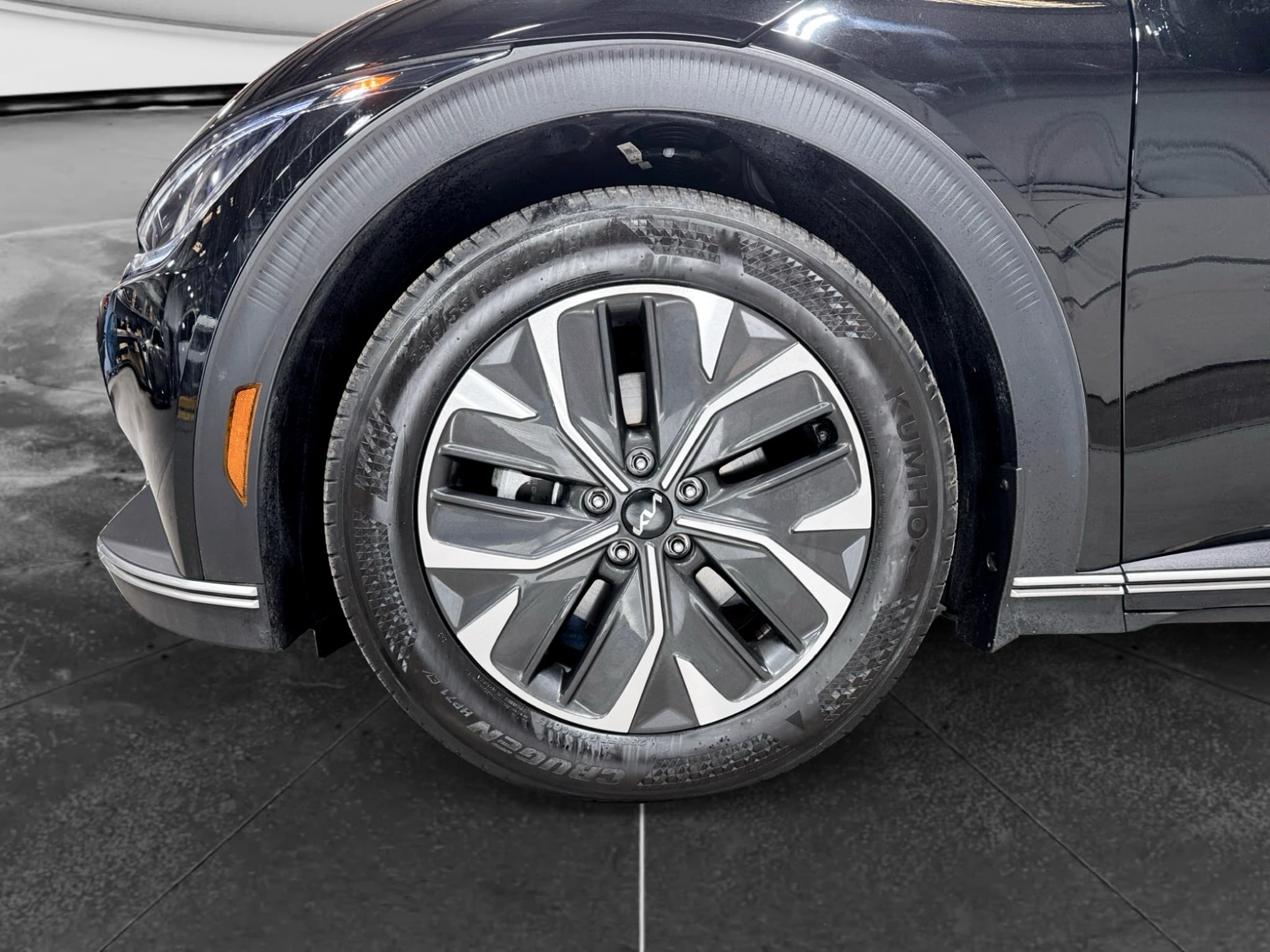 2024 Kia EV6 view 32