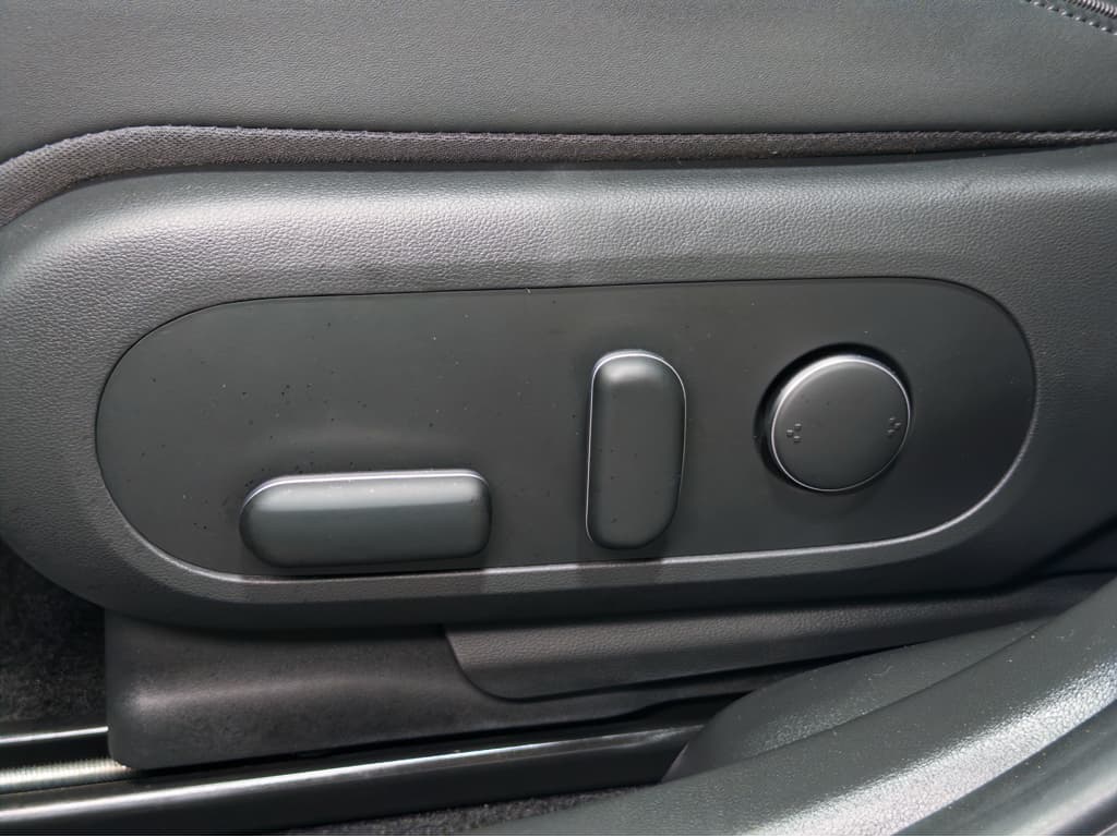 2023 Hyundai IONIQ 5 view 6