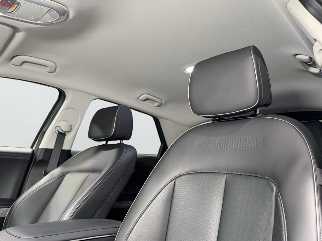 2023 Hyundai IONIQ 5 view 24