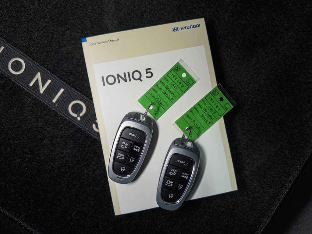 2023 Hyundai IONIQ 5 view 23