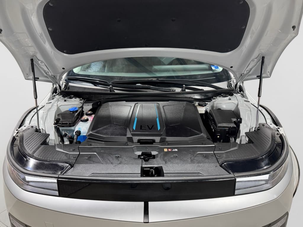 2023 Hyundai IONIQ 5 view 25