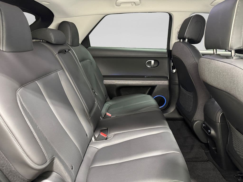 2023 Hyundai IONIQ 5 view 8