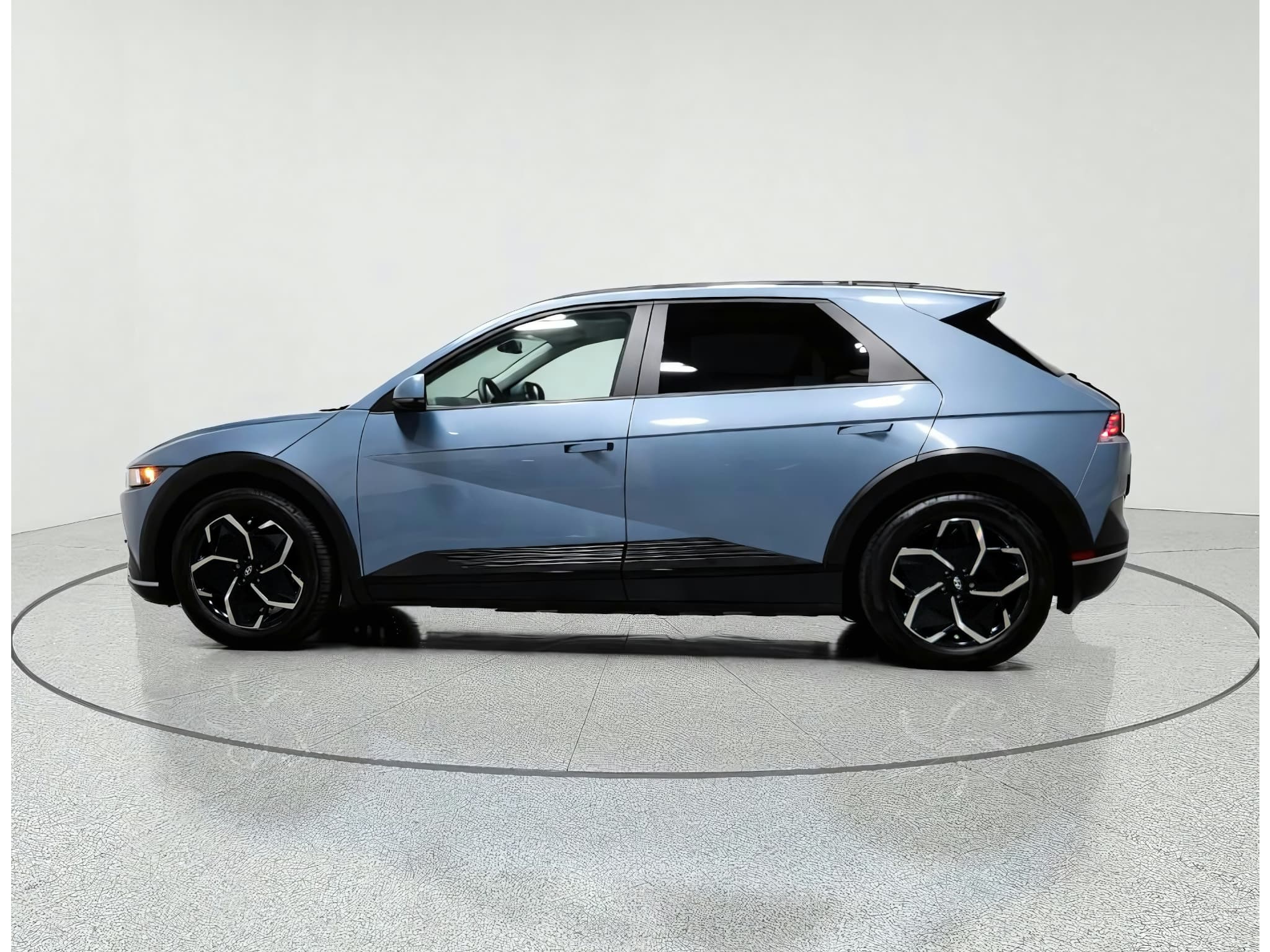2023 Hyundai IONIQ 5 view 8