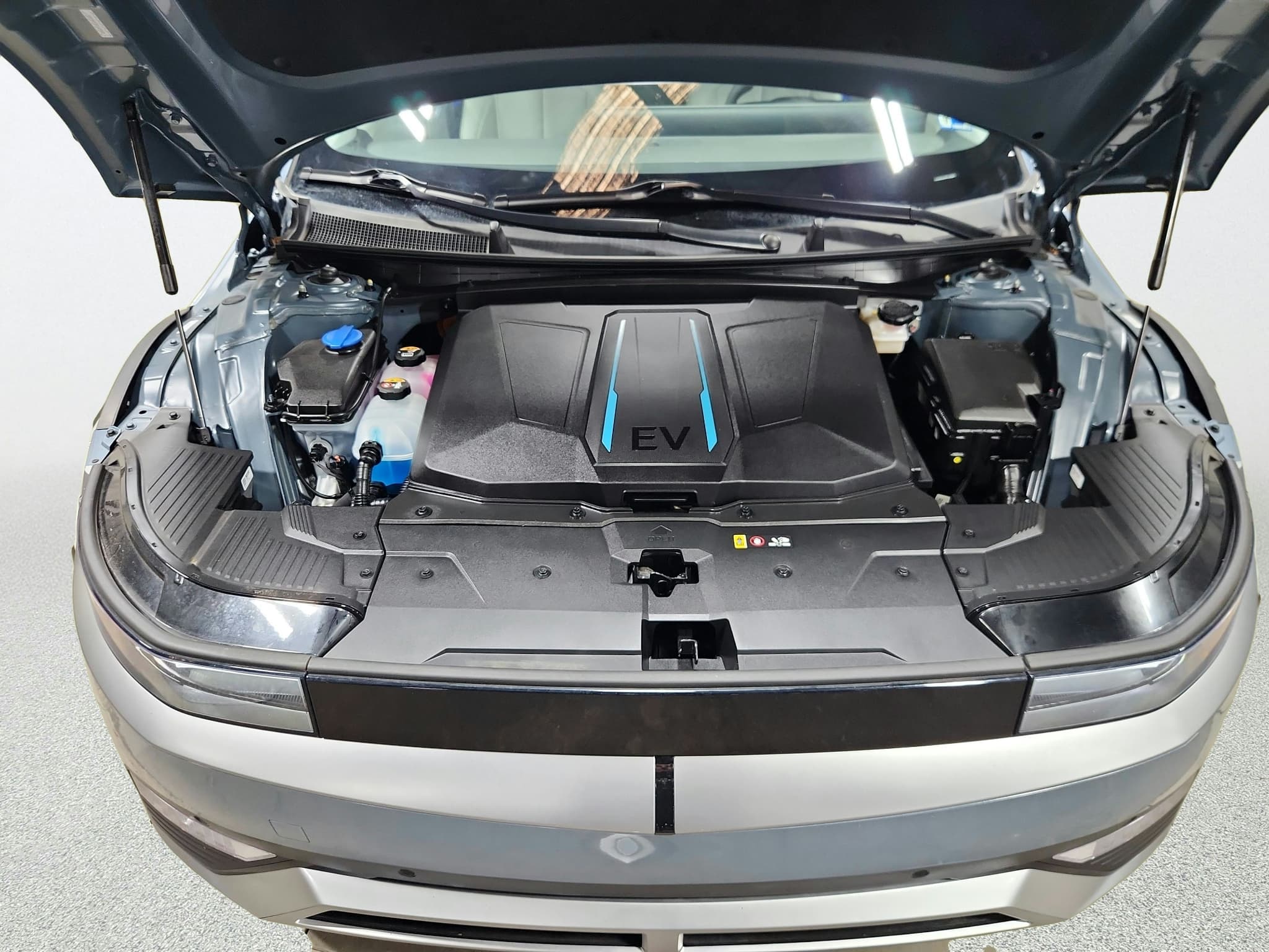 2023 Hyundai IONIQ 5 view 28