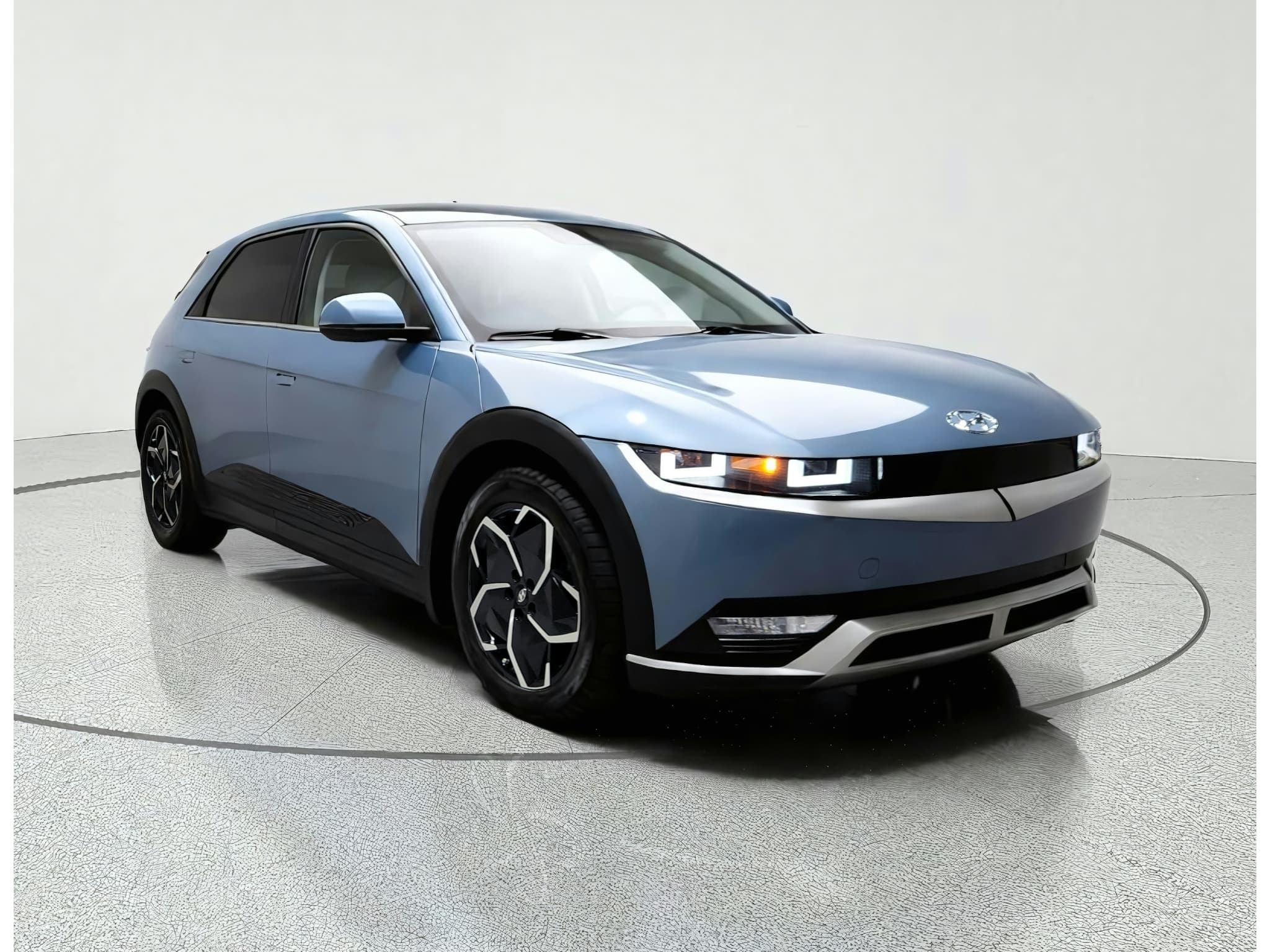 2023 Hyundai IONIQ 5 view 3
