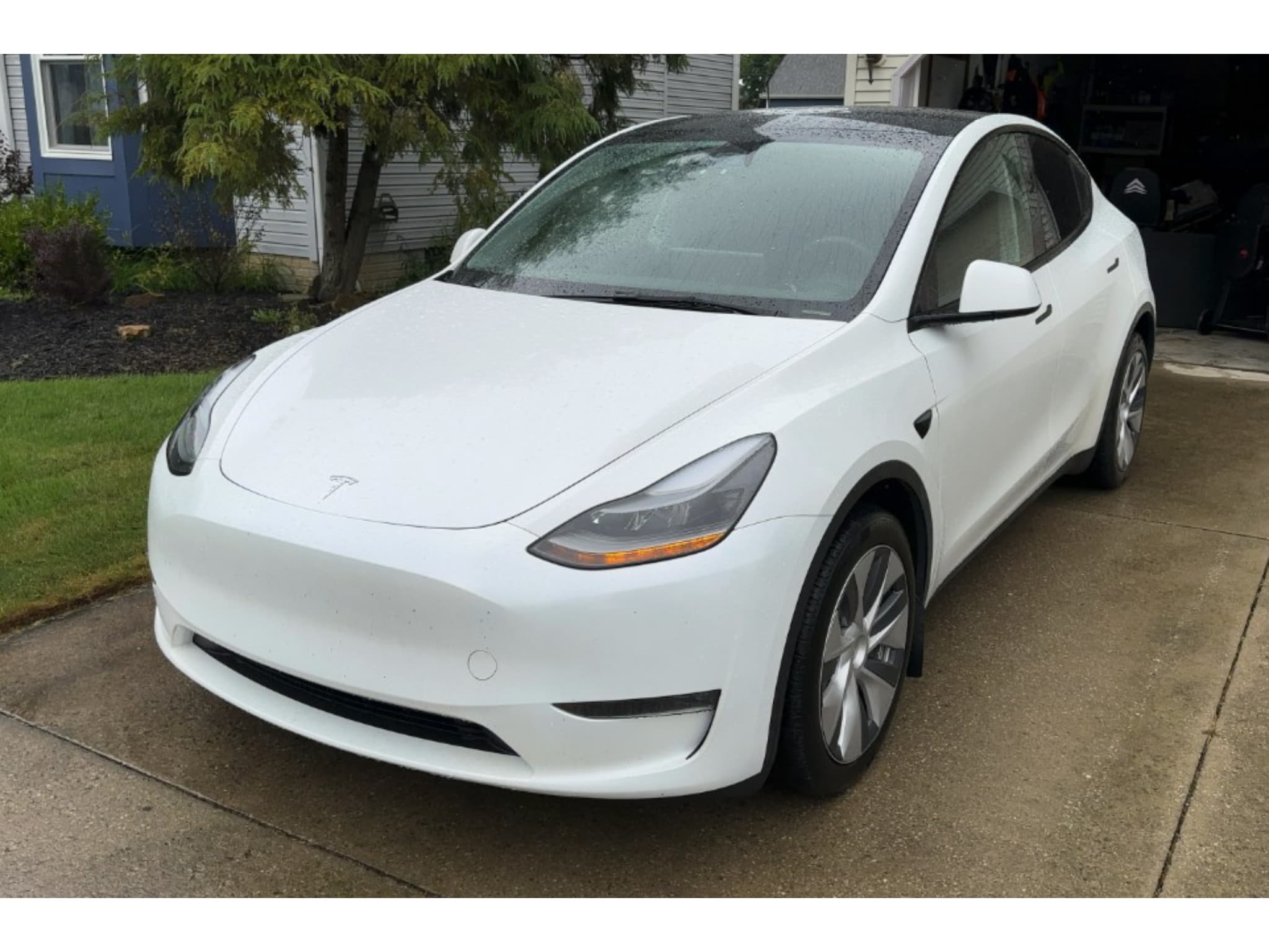 2023 Tesla Model Y view 1