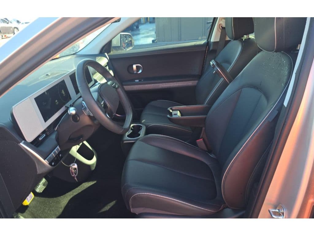 2023 Hyundai IONIQ 5 view 5