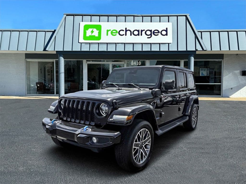2022 Jeep Wrangler view 3