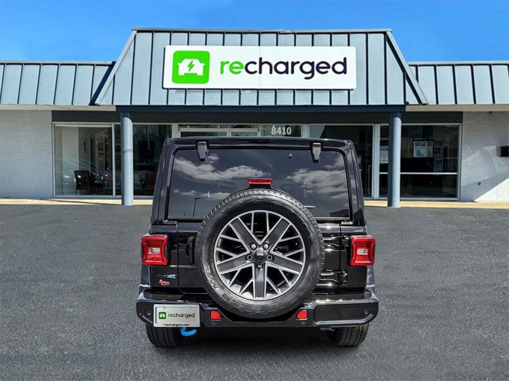 2022 Jeep Wrangler view 5