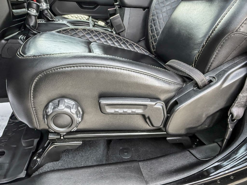 2022 Jeep Wrangler view 9