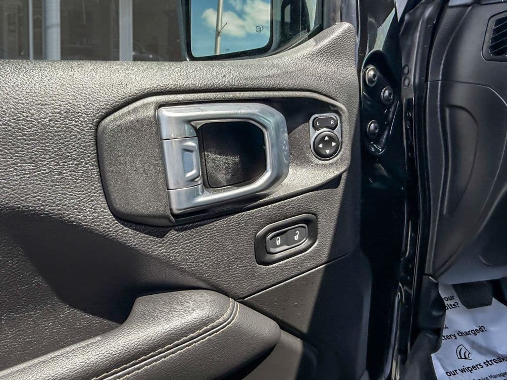 2022 Jeep Wrangler view 11