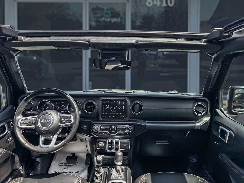 2022 Jeep Wrangler view 17