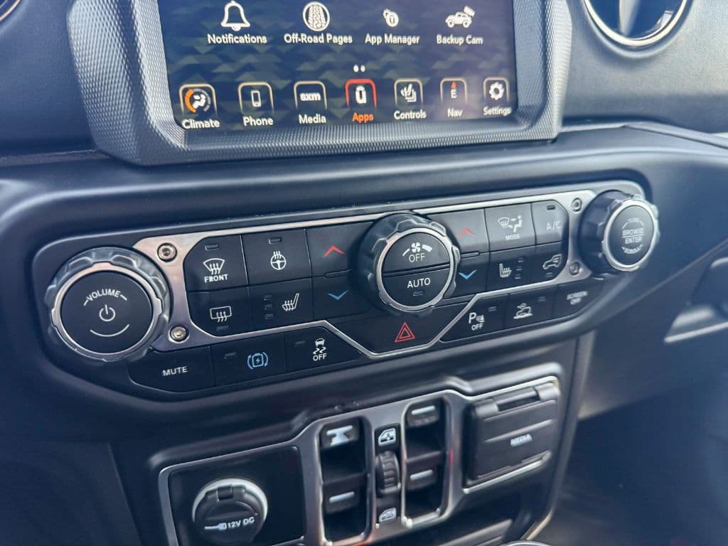 2022 Jeep Wrangler view 21