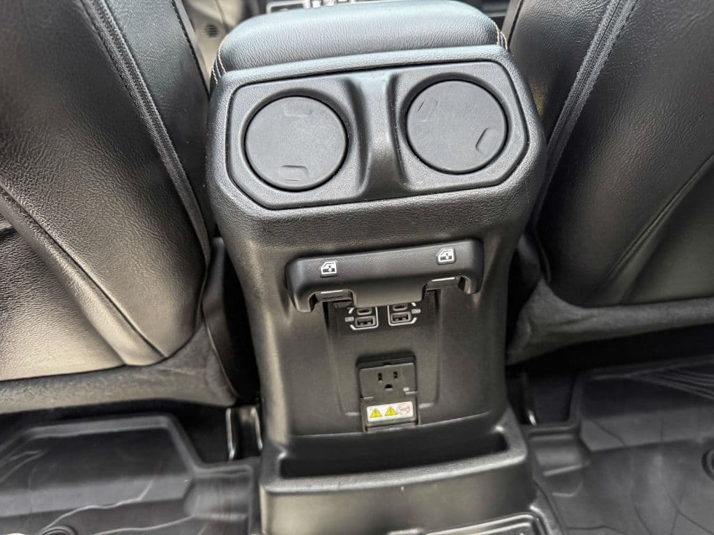 2022 Jeep Wrangler view 25