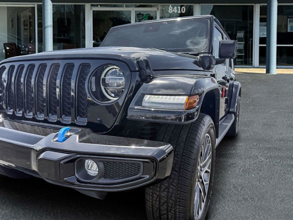 2022 Jeep Wrangler view 35